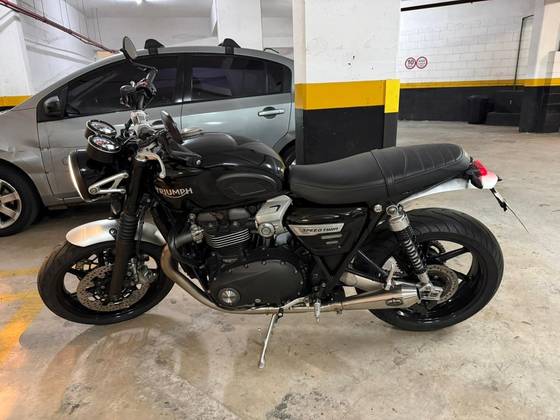 TRIUMPH SPEED TWIN 